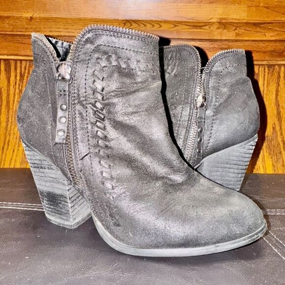 Daisy Fuentes Women's Carolina Zip Up Wedge Heel Black Suede Booties - Size 7 - Picture 3 of 10